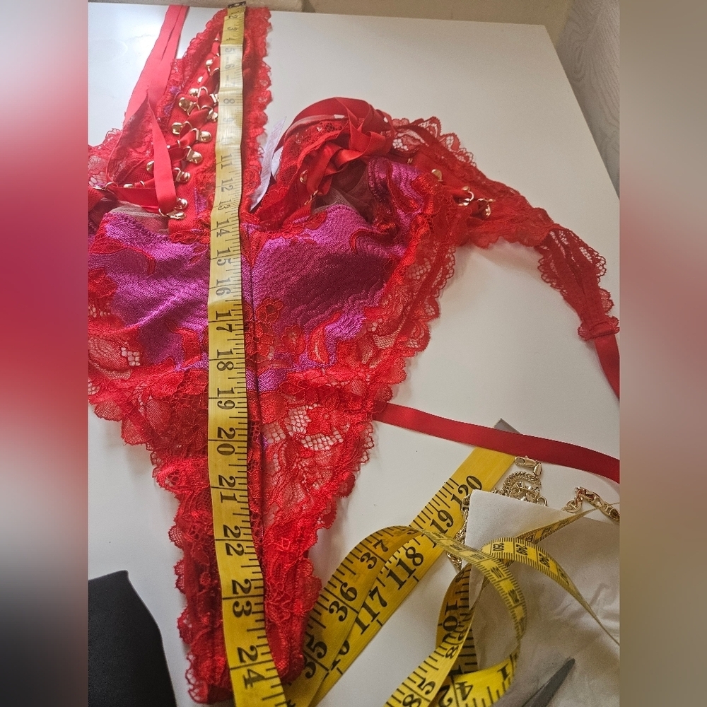 Savage X Fenty Women's Vibrant Red Lace Bodysuit Size Large Valentines ,Sexy - Picture 9 of 13